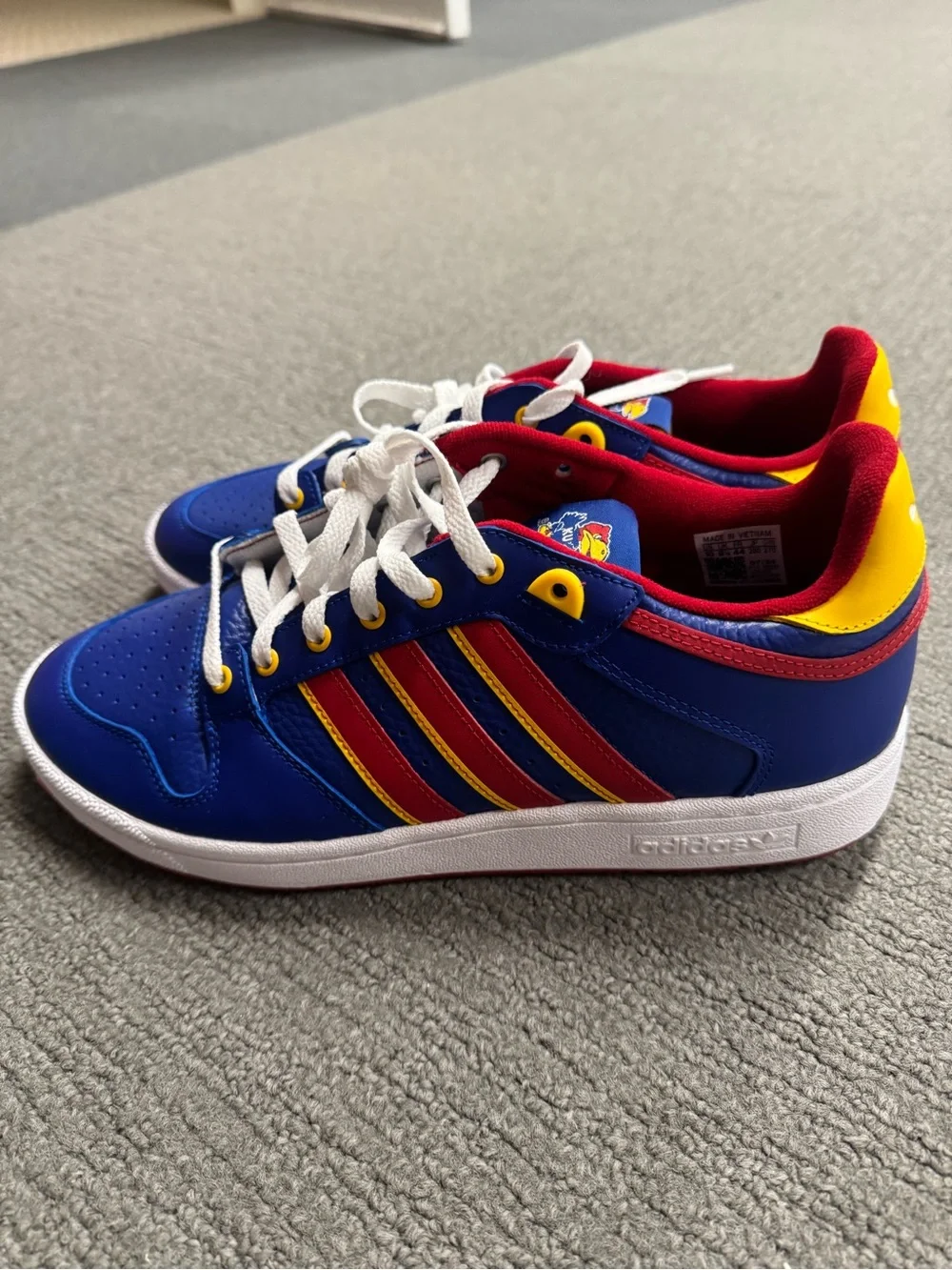 adidas KANSAS men’s 10 sneakers